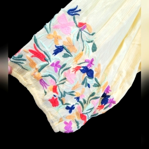 PARAGON One Size (upto 4X) Embroidered Buttery Yellow Tunic - Picture 3 of 7